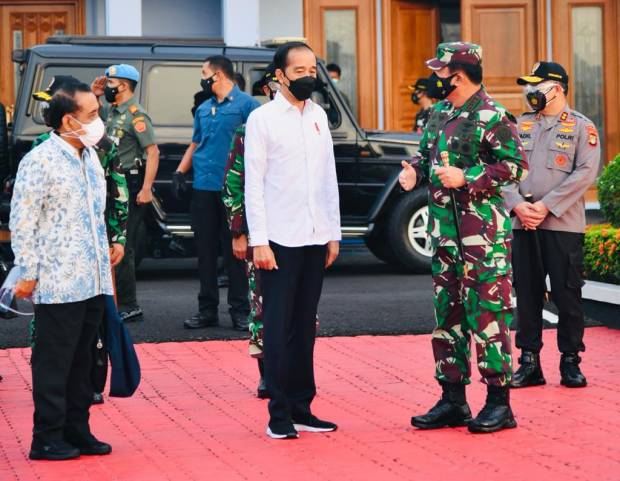 Panglima TNI Dampingi Presiden Jokowi Kunker ke Kota Kendari