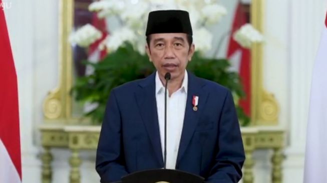 Kasus Covid Meroket, Jokowi Sebut 44 Kabupaten dan 6 Provinsi Bakal Terapkan PPKM Darurat