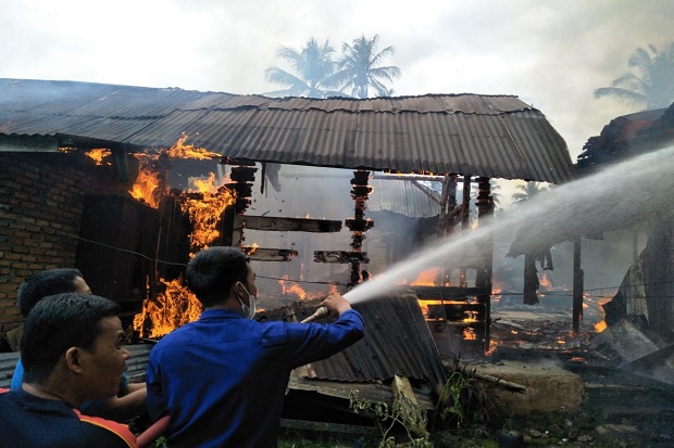 Lupa Mematikan Obat Nyamuk, Satu Rumah di Batanghari Ludes Terbakar