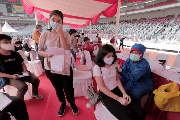 Akhir Pekan, Sebanyak 52.605 Warga Jakarta Ikuti Vaksinasi Massal di GBK