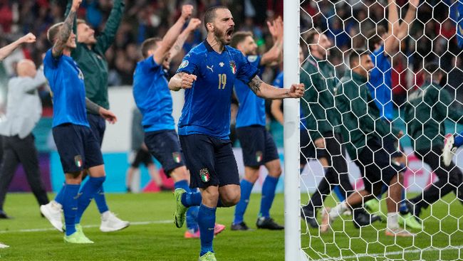 Rayakan Kemenangan di Semifinal Euro 2020, Bonucci Diusir di Lapangan Karena Disangka Penyusup 