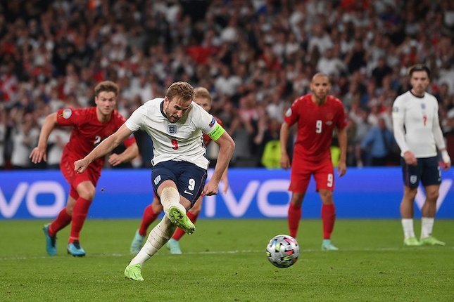 5 Keputusan Wasit Danny Makkelie yang Jadi Kontroversi di Laga Semifinal Euro 2020 Antara Inggris Vs Denmark 