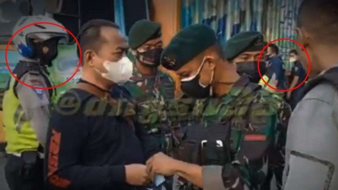 Peristiwa Aneh saat Polisi Arogan PPKM Lihat Isi Dompet Paspampres TNI