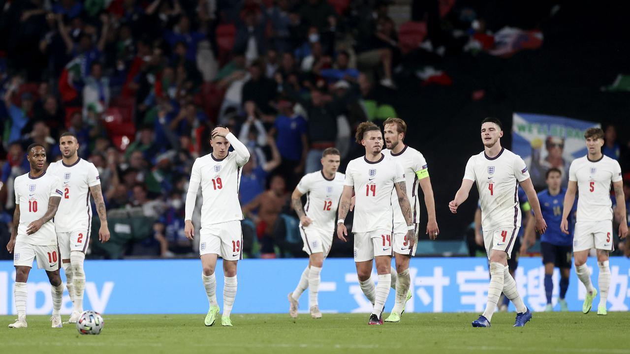 Buntut Kekalahan di Final Euro 2020, 3 Bintang Inggris Jadi Korban Pelecehan Rasial