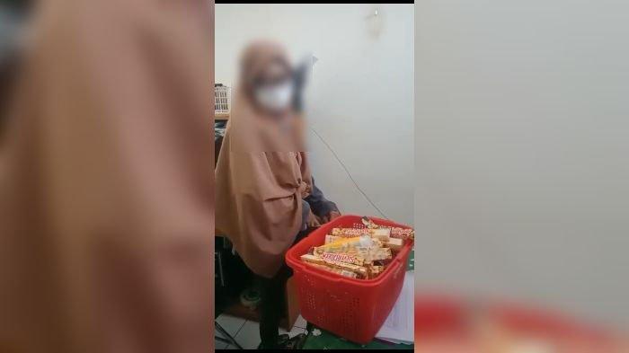 Heboh Wanita Mencuri Cokelat di Supermarket di Purwakarta, Nilai Makanan yang Dicuri Rp 1,2 Juta