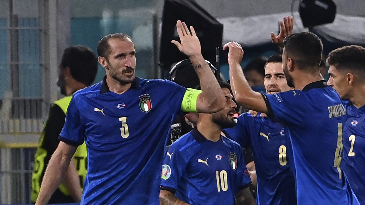 Italia Tekuk Inggris, Chiellini Jadi Kapten Tertua di Final Euro