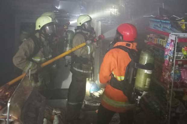 Toko di Jalan Gadang Tanjung Priok Terbakar, Diduga Akibat Korsleting dan Kerugian Rp100 Juta