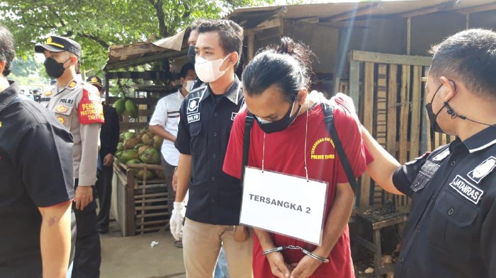 Polisi Rekonstruksi Kasus Mayat Wanita Dibakar di Cisauk Tangerang