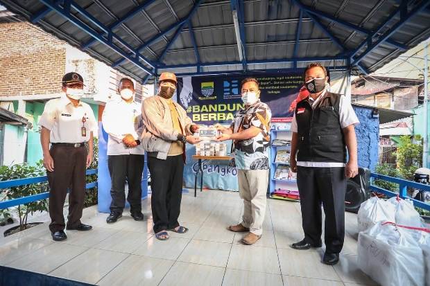 Wali Kota Bandung Sumbang Rp50 Juta untuk Warga yang Terdampak PPKM Darurat