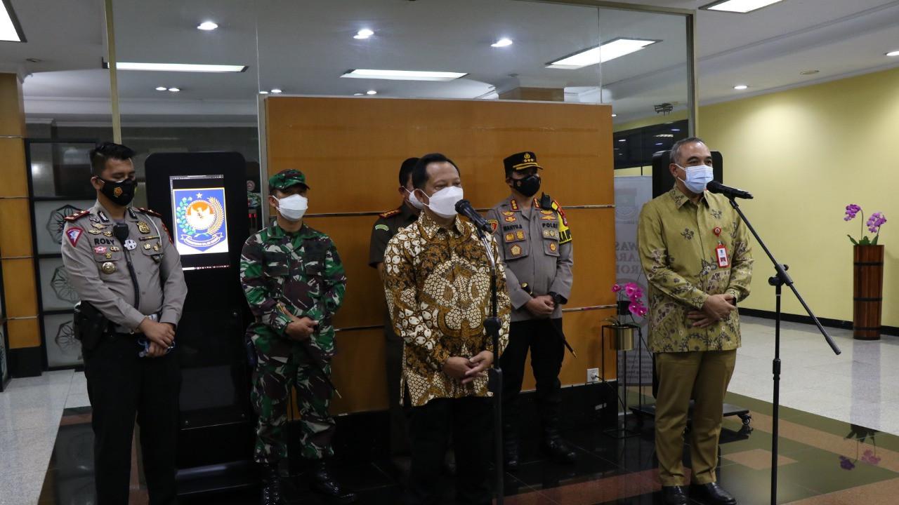 Mendagri Tito Beri Arahan Langsung PPKM Level 4 ke Bupati Tangerang