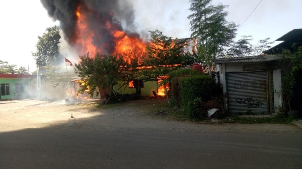 Api Lalap Gudang Solar-Mes TNI di Cimahi