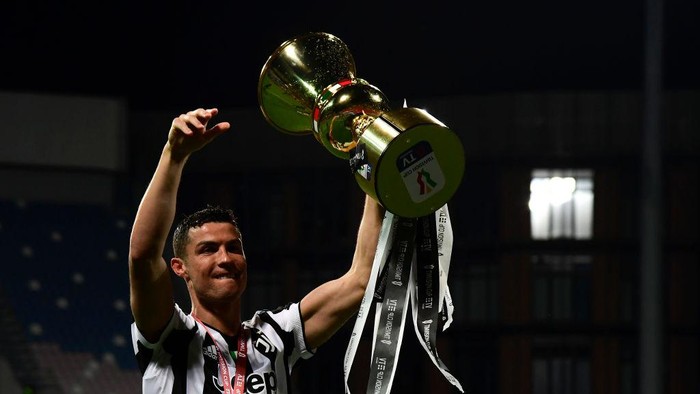 Ronaldo Pemain Pertama yang Raih Penghargaan Paolo Rossi