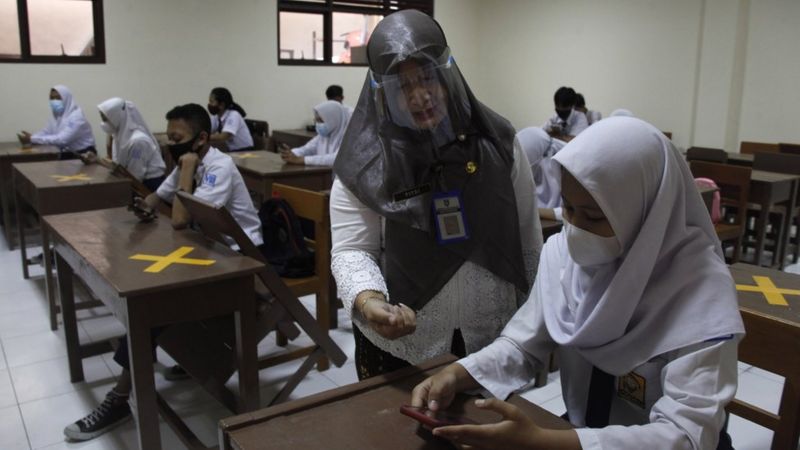 Antusias Murid dan Orangtua Menyambut Pembelajaran Tatap Muka di Jakarta