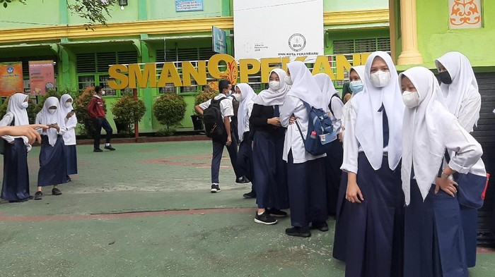  Sekolah Tatap Muka Dimulai di Pekanbaru, Jam Belajar Dibagi 2 Sesi