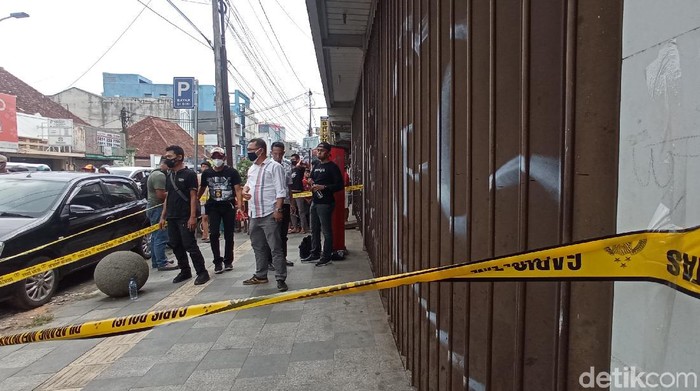 Satu Buronan yang Rampok-Bunuh Bos Toko Emas di Bandung Ditangkap! 