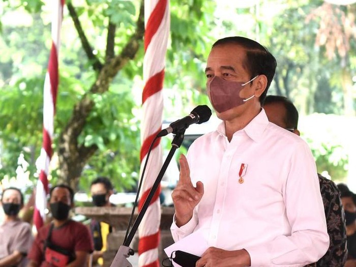 Jokowi: Kini Kita Bersiap Menyambut Pandemi COVID-19 Menjadi Endemi   