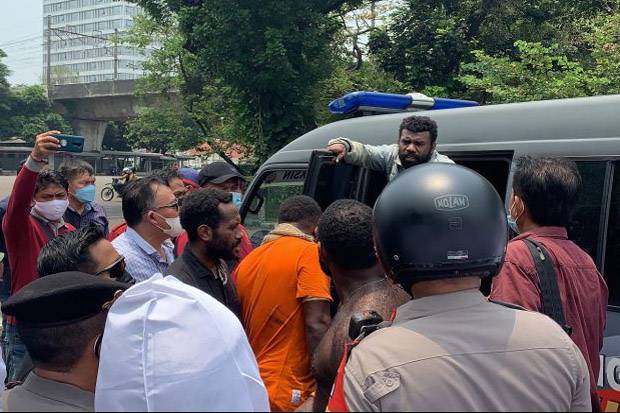 Aksi di Depan Dubes AS Ricuh, Sebanyak 15 Mahasiswa Papua Ditangkap