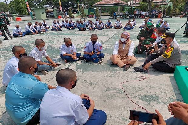 Mencegah Tawuran, Sebanyak 100 Pelajar Karawang Ditatar Kedisiplinan Bela Negara di Kodim