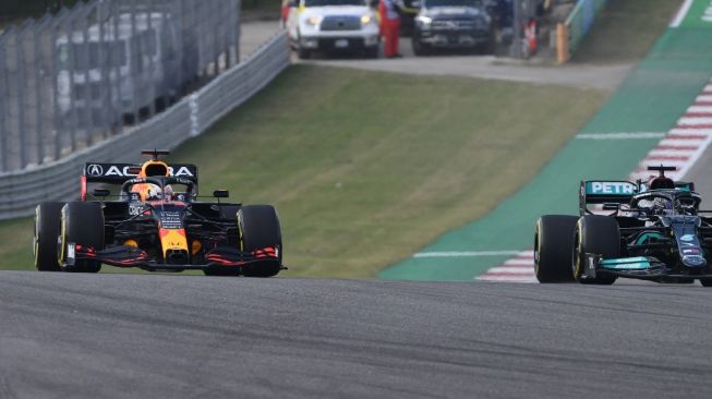 PANAS ! Max Verstappen dan Hamilton Terlibat Insiden di Latihan F1 GP AS