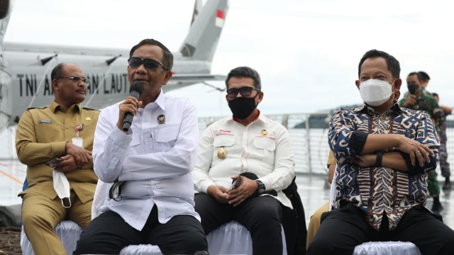 Mahfud Bilang Kapal China di Natuna Mundur saat Jokowi Datang, Susi: Bapak Pulang, Mereka Kembali