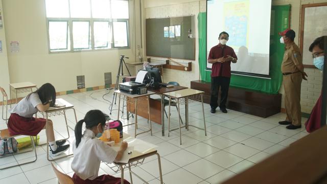 Sebanyak 300 Sekolah di Bandung Siap Gelar PTM 100 Persen