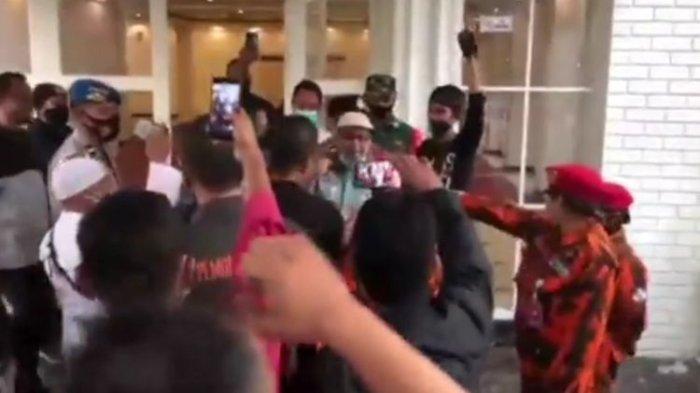 VIRAL VIDEO !  Ustaz Haikal Hassan Diusir di Malang oleh Massa, Ini Faktanya