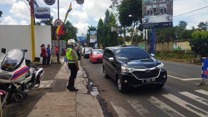 Arus Balik dari Objek Wisata Lembang ke Bandung Mulai Terjadi, Polisi Siapkan 200 Personel untuk Urai Kemacetan   