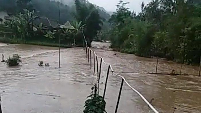 Puluhan Hektare Lahan Pertanian Dan Perikanan Di Gununghalu Terendam