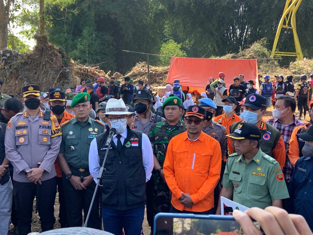 Danrem 062/Tn Dampingi Gubernur Jabar Tinjau Lokasi Pasca Bencana Banjir Kabupaten Garut