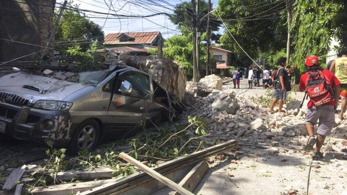 Filipina Diguncang Gempa Magnitudo 7,1, Bangunan Rusak, 60 Orang Luka-luka dan 4 Orang Tewas