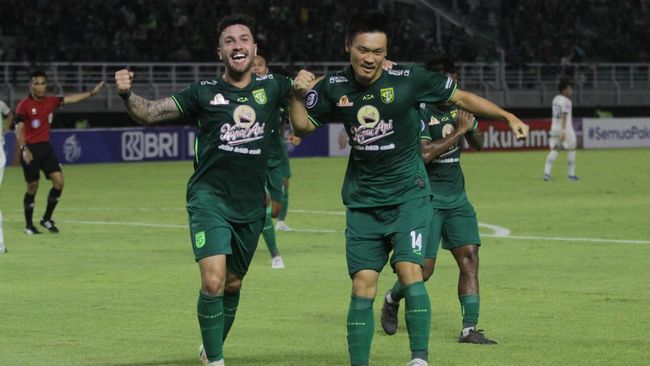 Ditahan Imbang Madura United, Persebaya Langsung Evaluasi Pelatih