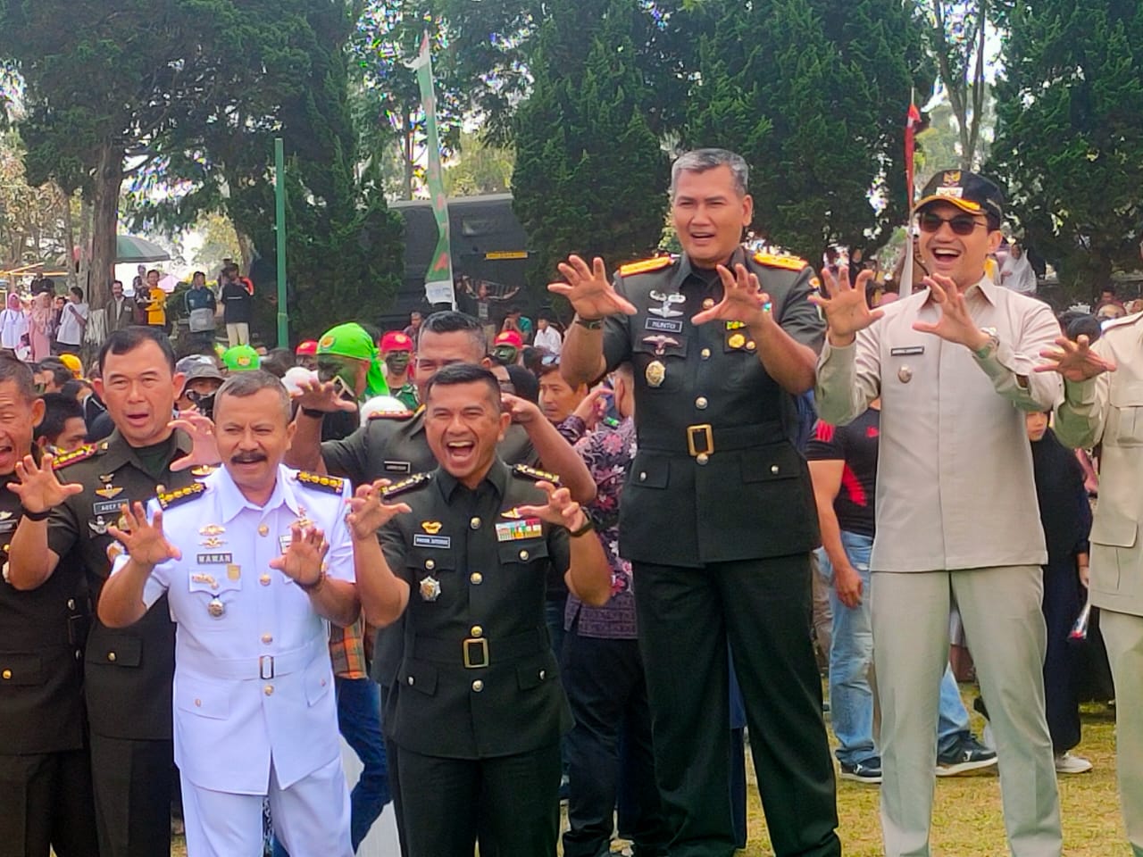 Danrem 062/Tn Menghadiri Penutupan Diklat dan Penyumpahan Prajurit Siswa Dikmata TNI AD Gel. I TA. 2022