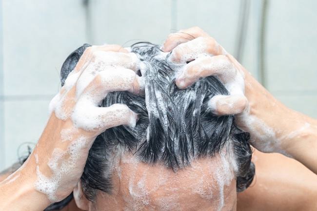 Berikut Beberapa Tips dan Trik Keramas yang Benar Untuk Menjaga Kesehatan Rambut