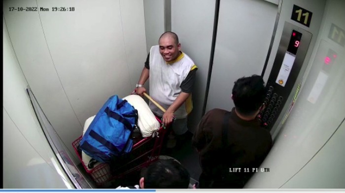NGERI ! Pembunuh di Apartemen Pondok Gede Senyum-senyum Terekam CCTV Lift Saat Keluarkan Korban Gunakan Troli 