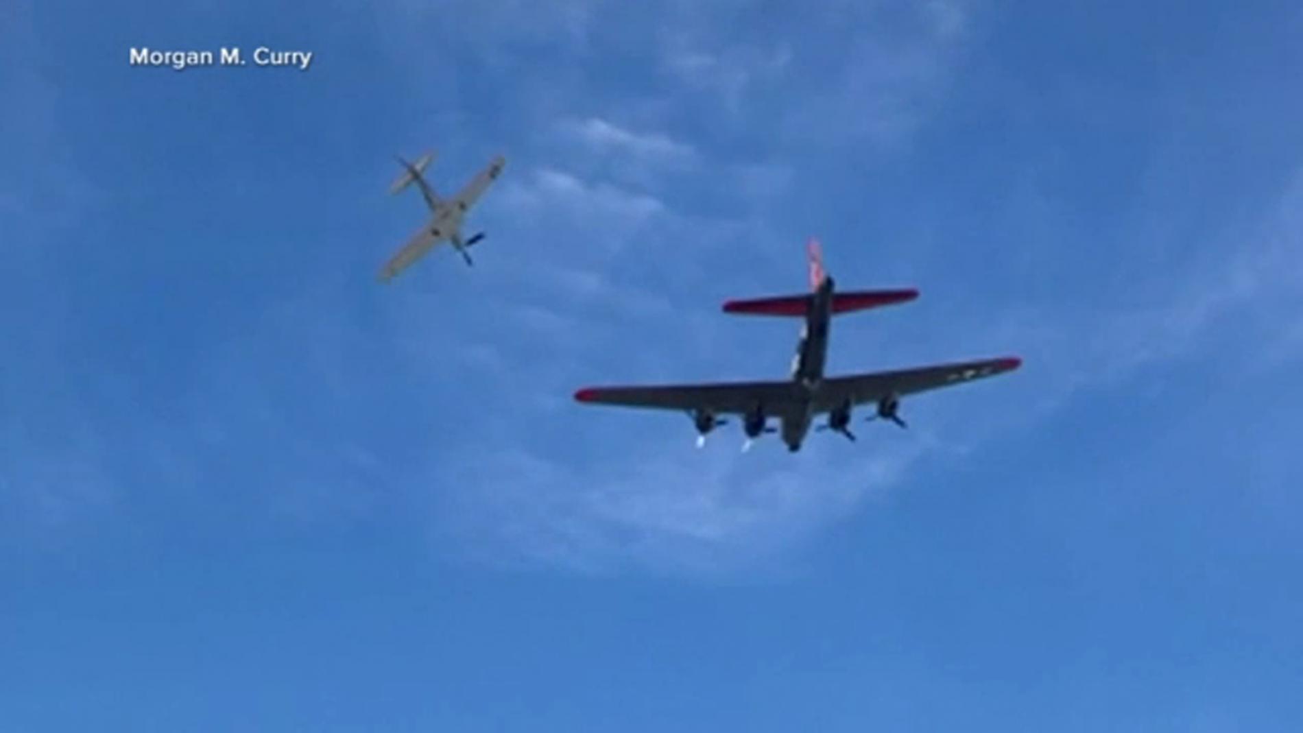 VIDEO DETIK-DETIK Dua Pesawat Legendaris Bertabrakan di Udara, Pesawat yang Besar Lansung Terbagi Dua dan Terbakar Saat Menghantam Tanah !