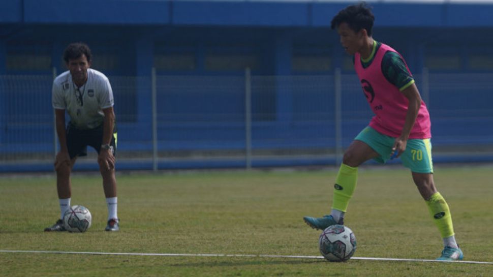 Luis Milla Mulai Beri Kepercayaan kepada Pemain Muda Persib Bandung, ini yang Dikatakan Arsan Makarin
