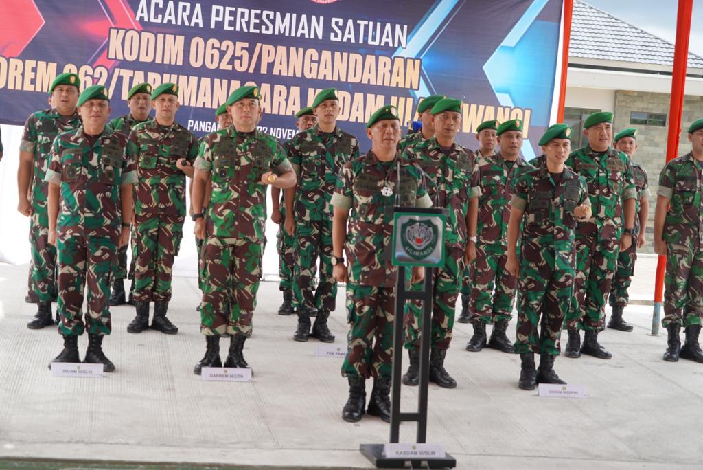 Danrem 062/Tn Mendampingi Kasdam III/Slw Mengikuti Vicon Pembekuan, Peresmian dan Alih Kodal Satuan Jajaran TNI AD