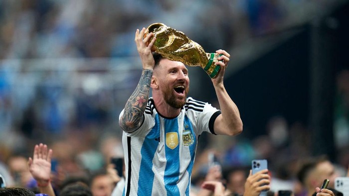 Usai Raih Trofi Piala Dunia 2022, Lionel Messi Akan Langsung Pensiun ? 