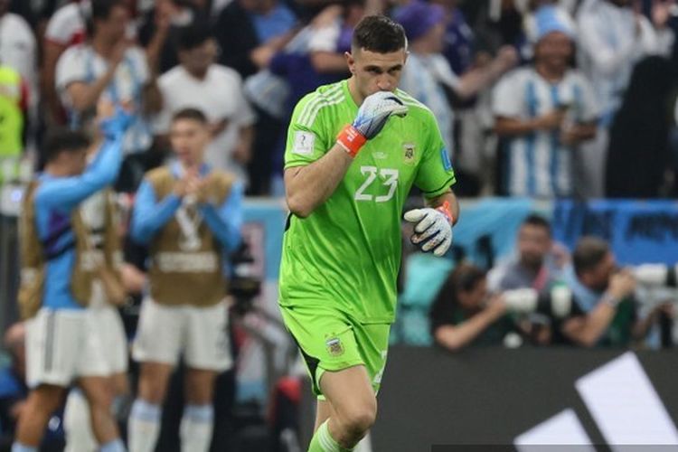 Sukses Jadi Pahlawan Kemenangan Argentina, Ini Profil Kiper Emiliano Martinez