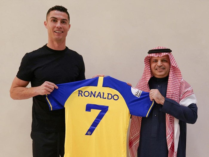 Cristiano Ronaldo Resmi Bergabung, Pengikut Instagram Al Nassr Tembus 2,6 Juta