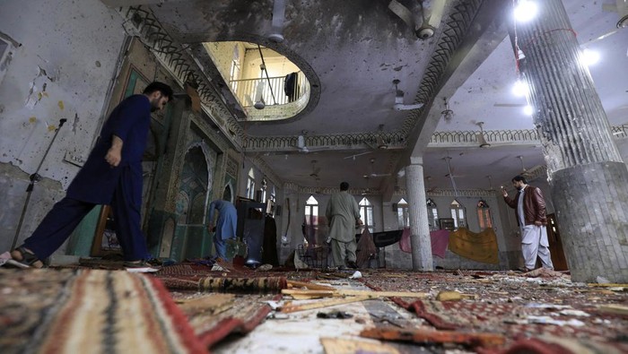 Bom Bundir di Masjid Pakistan, Tewaskan 61 Orang Jemaah dan 150 Luka-luka 