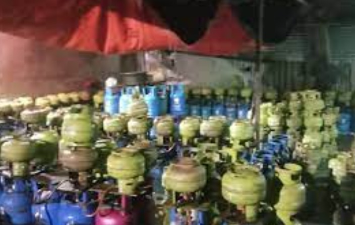 Polres Garut dan Mabes Polri Tangkap Pengoplos Gas Subsidi