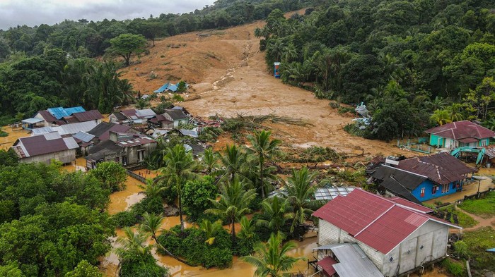 UPDATE Longsor Natuna, 33 Orang Dilaporkan Meninggal Dunia 21 Orang Masih hilang 