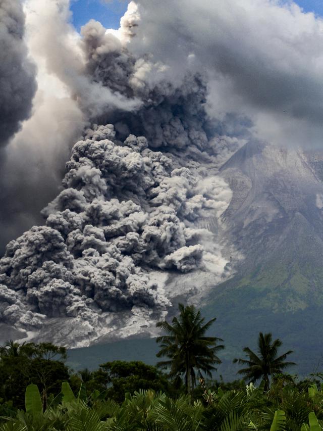 4 Mitos Gunung Merapi Ketik Keluarkan Awan Panas ''Wedhus Gembel'', Erupsi Tidak Akan Penah Sampai ke Solo ? 