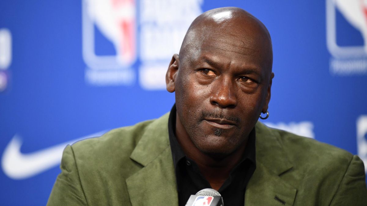 Michael Jordan Dikabarkan Akan Jual Charlotte Hornets 