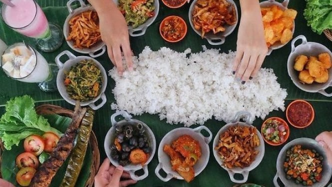 Apa Itu 'Munggahan', Tradisi Makan-makan Yang Biasa Dilakukan Untuk Menyambut Bulan Ramadhan ? 
