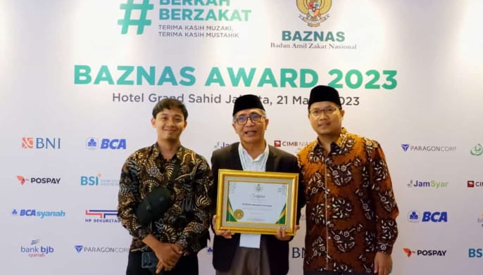 Raih Award Indonesia Baznas Kuningan Bantu Mengentas Kemiskinan