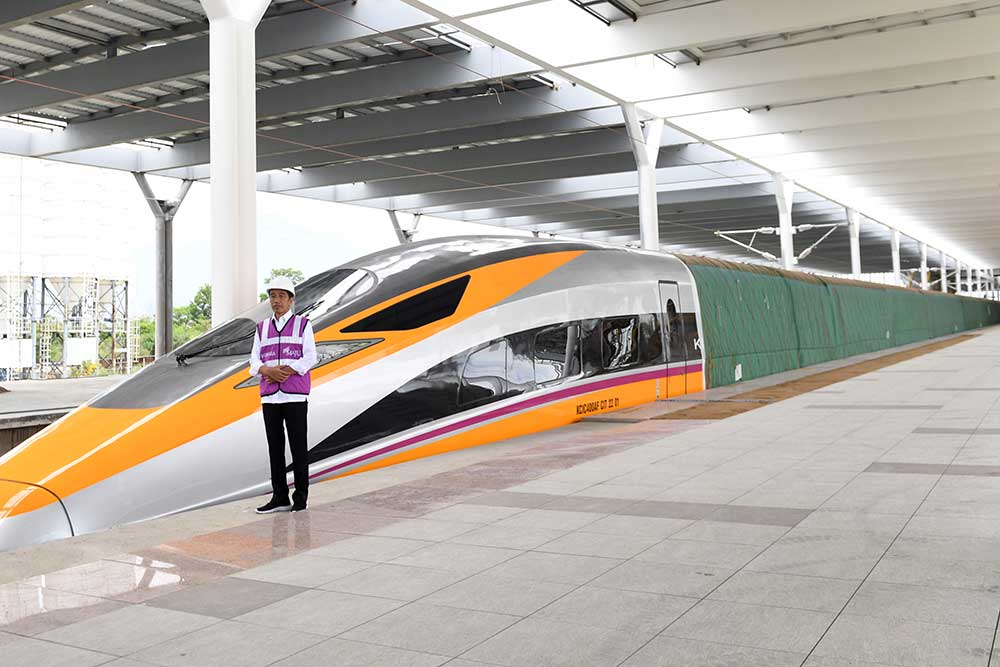 Awalnya Direncanakan Siap Beroprasi di Bulan Juli Kereta Cepat Jakarta-Bandung, Kini Mundur dan Disebut Akan Beroperasi Secara Komersil Agustus 2023 