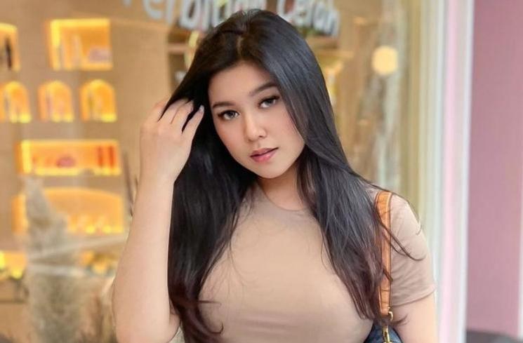 Profil dan Biodata Amarissa Florencia Selebgram Sekaligus Tiktoker Cantik Asal Bekasi yang Jago Menari ! 