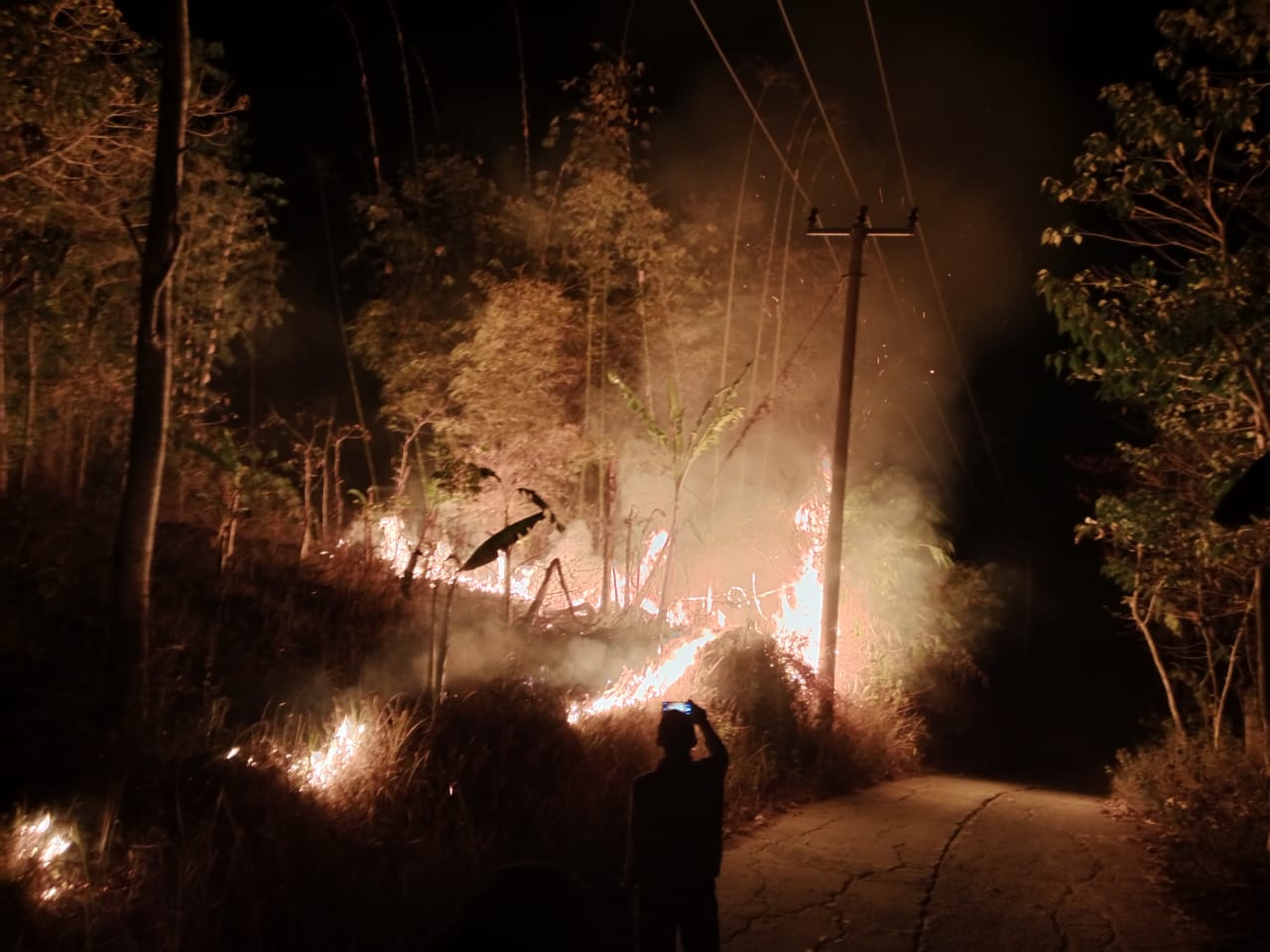 Polsek Cibatu Polres Garut Lakukan Patroli Antisipasi Kebakaran Lahan dan Hutan